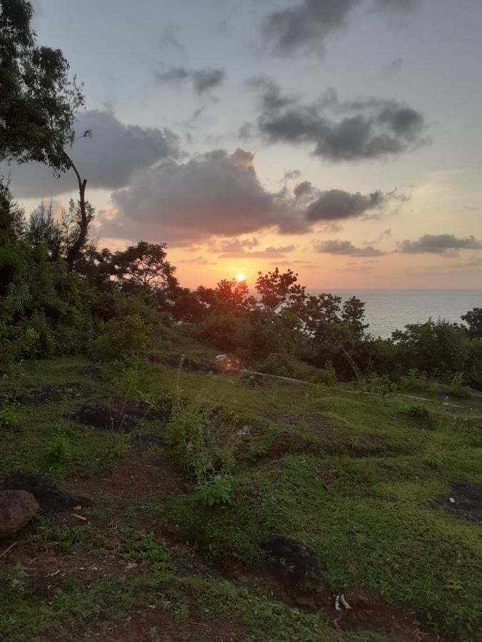 M G Cottage & Dormitory Gokarna  Luaran gambar